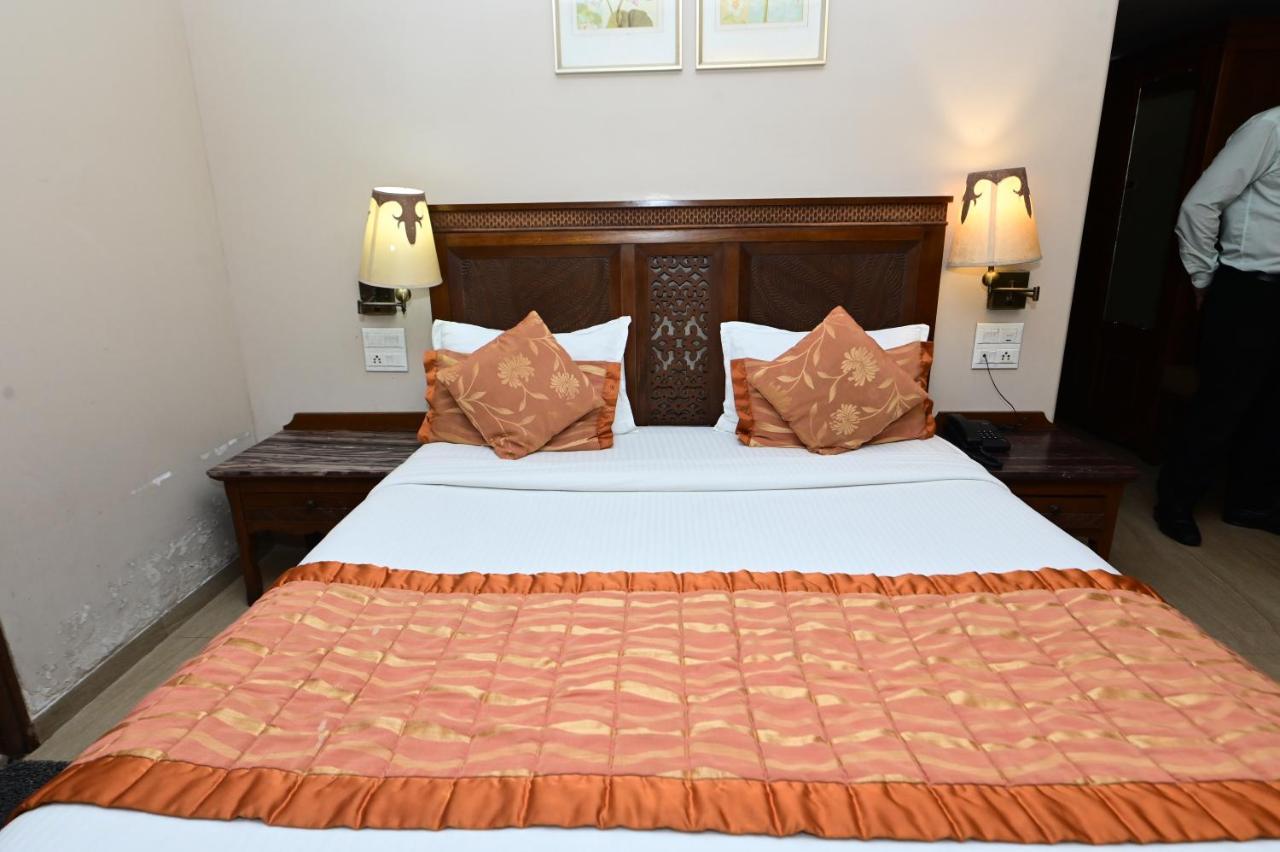 Hotel Sai Inn Мумбаї Екстер'єр фото